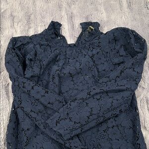 𝒩𝒶𝓋𝓎 ℬ𝓁𝓊ℯ ℒ𝒶𝒸ℯ ℬ𝓁ℴ𝓊𝓈ℯ